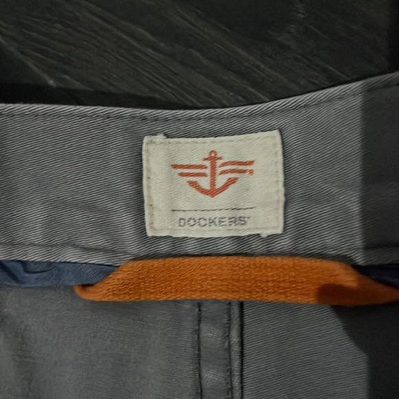 Dockers Chinos Mens - Picture 2 of 2